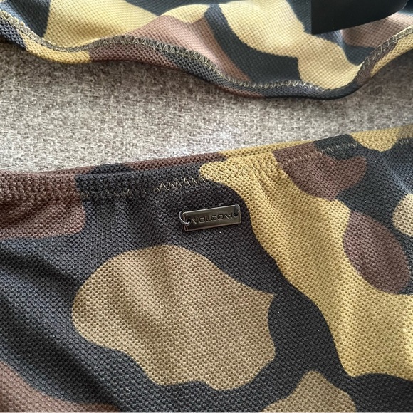 Volcom Camo Bikini - Picture 3 of 9
